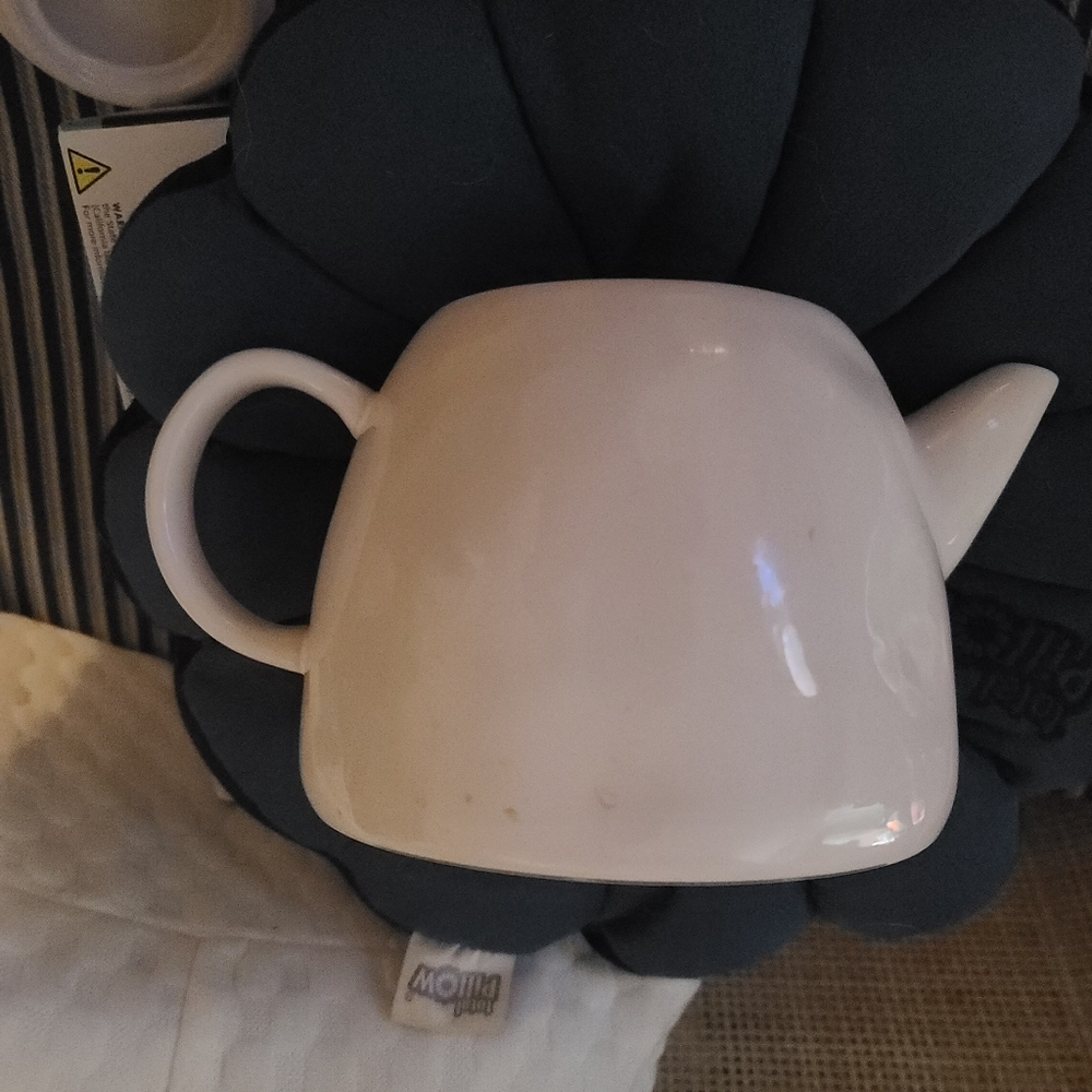 Rae Dunn Tea Pot - Picture 2 of 6